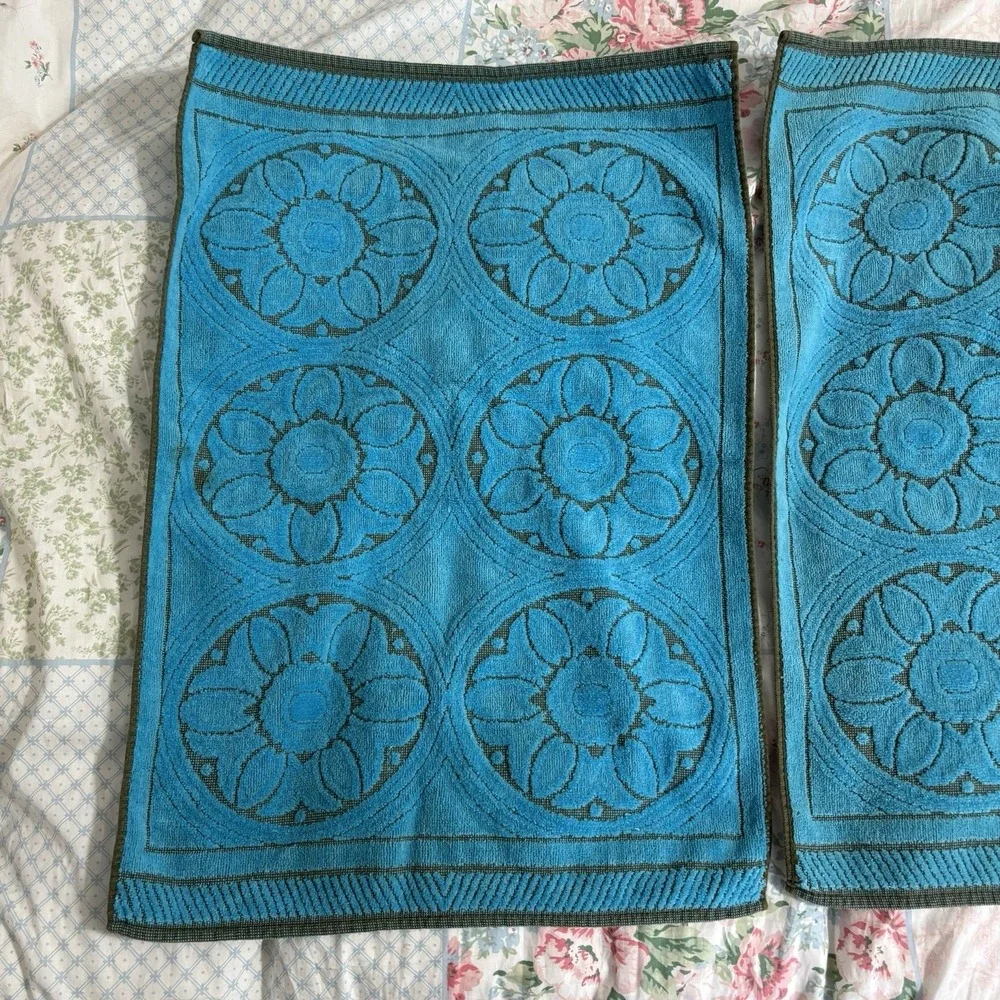 Vintage Fashion Manor Hand Towels Set Of 2 Blue Floral Terrycloth Retro MCM